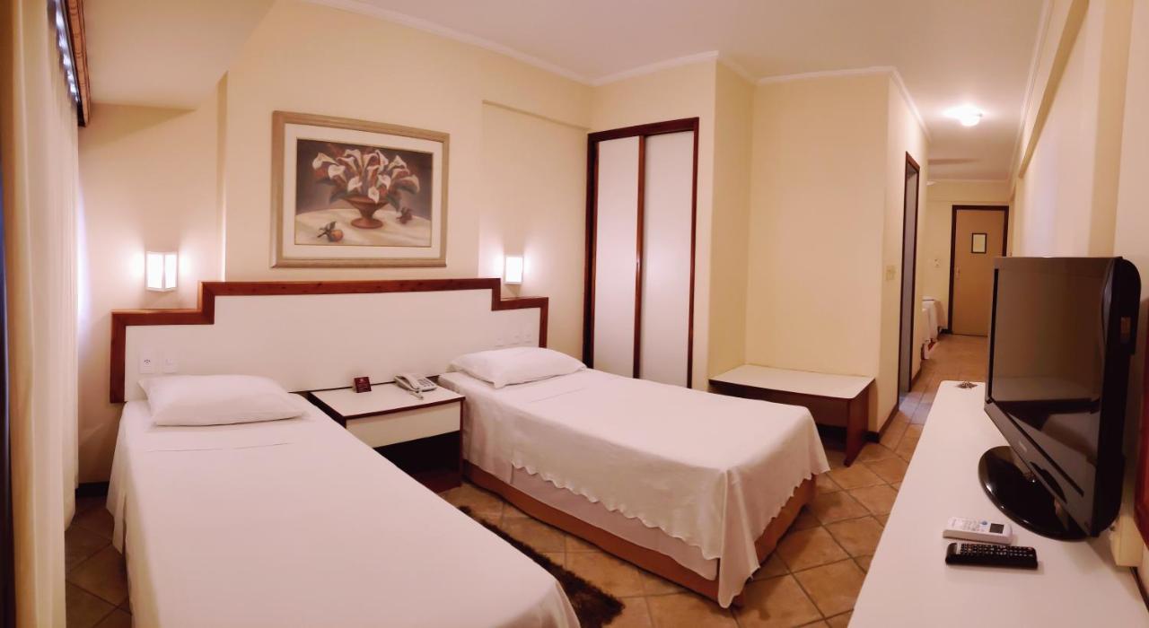 Lord Plaza Hotel Тейшейра де Фрейтас Екстериор снимка