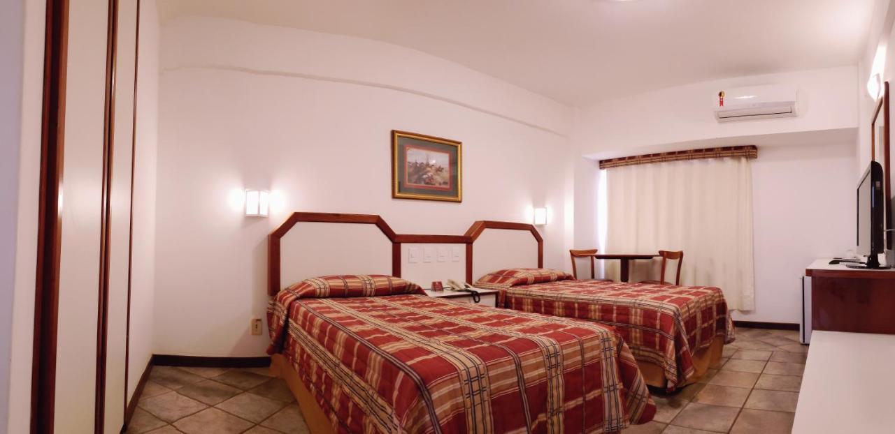 Lord Plaza Hotel Тейшейра де Фрейтас Екстериор снимка
